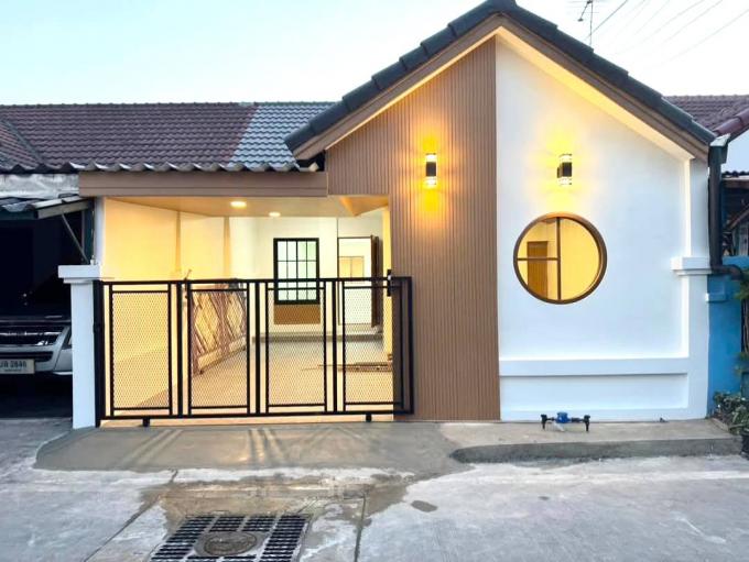 หมู่บ้านเปี่ยมสุข อ่าวอุดม ศรีราชา